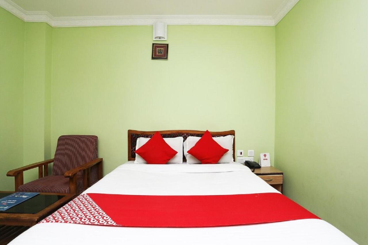 Hotel Sambit International, Near Sea Beach ปูรี ภายนอก รูปภาพ