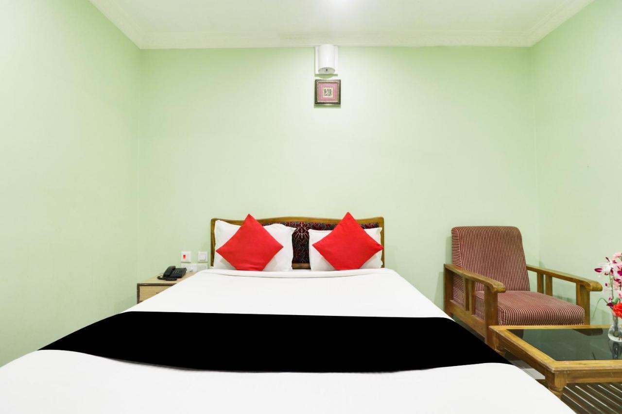 Hotel Sambit International, Near Sea Beach ปูรี ภายนอก รูปภาพ