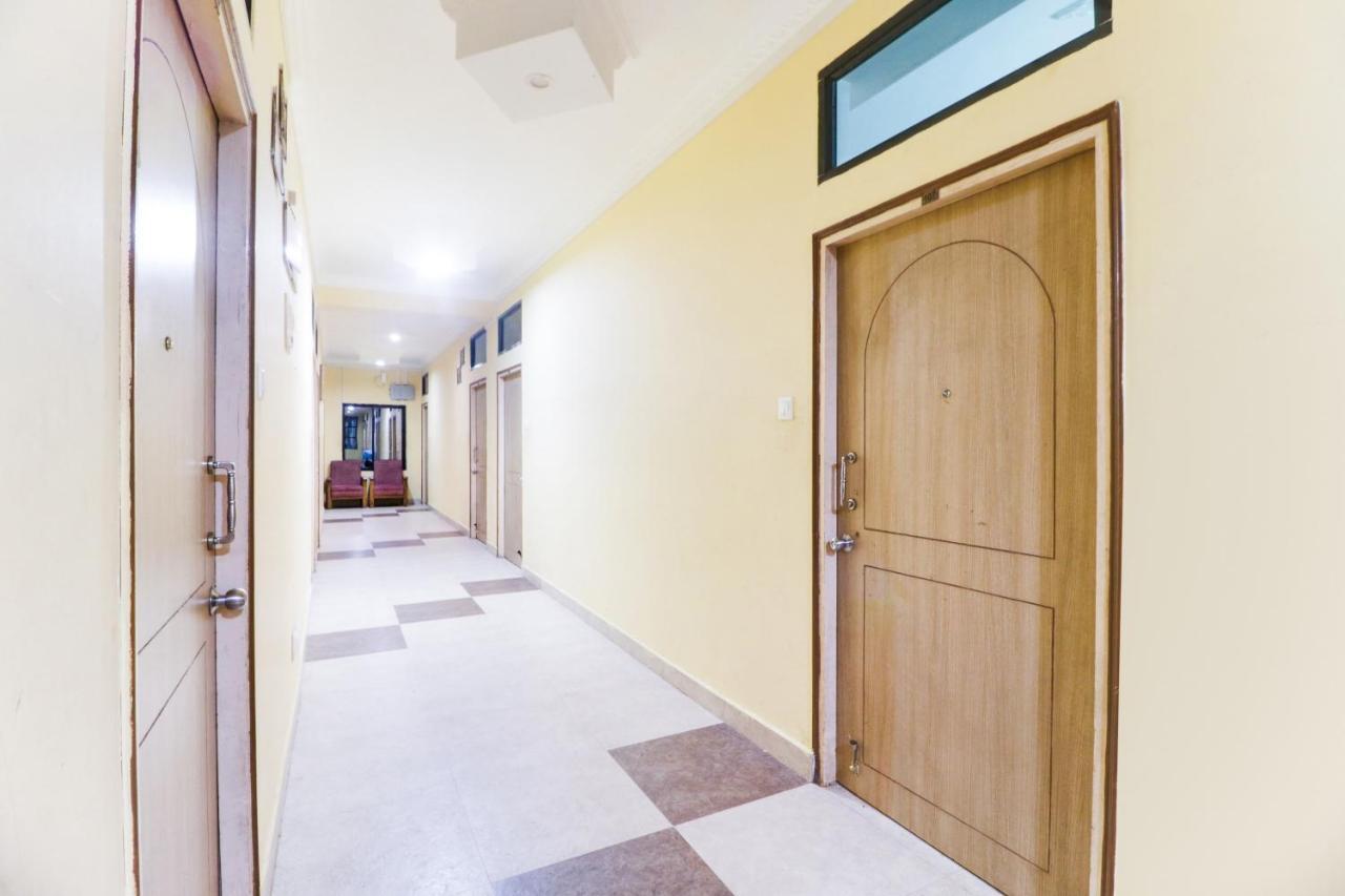 Hotel Sambit International, Near Sea Beach ปูรี ภายนอก รูปภาพ